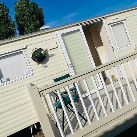 Santana Cosy Campervan Formely Butternut Dymchurch Exterior photo